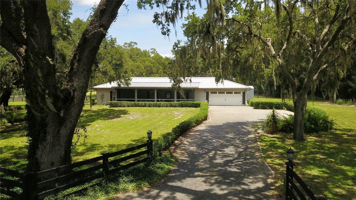 16945 PHIL C PETERS ROAD — photo 6 of 54