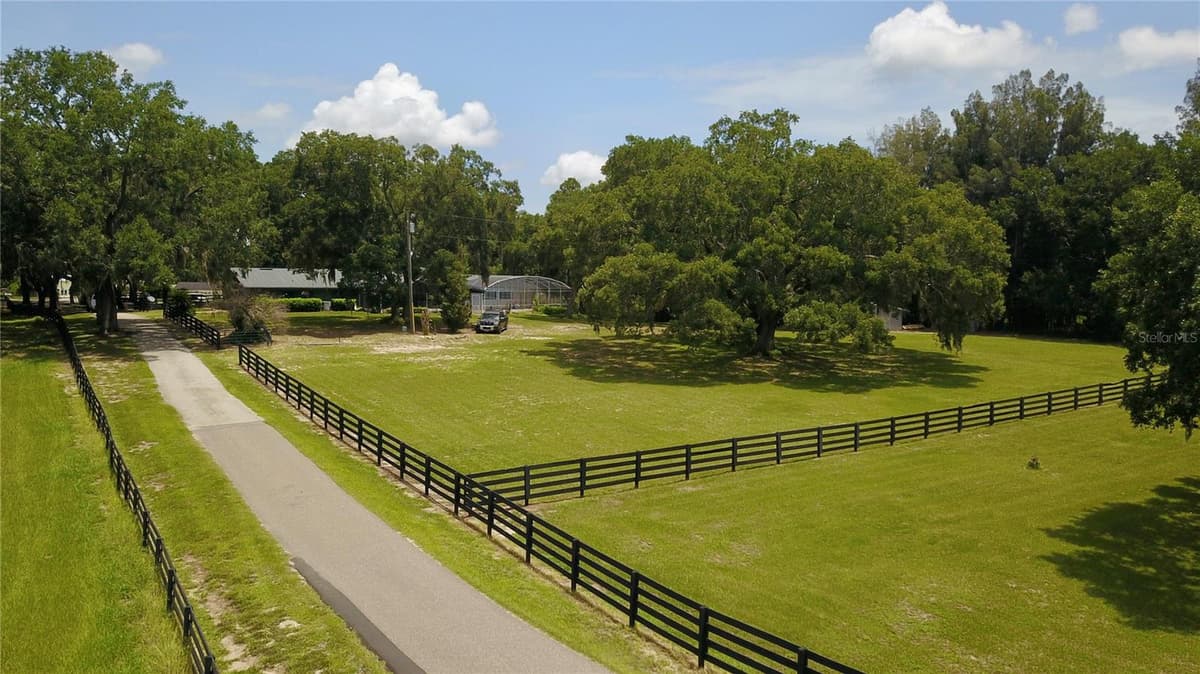 16945 PHIL C PETERS ROAD — photo 20 of 54