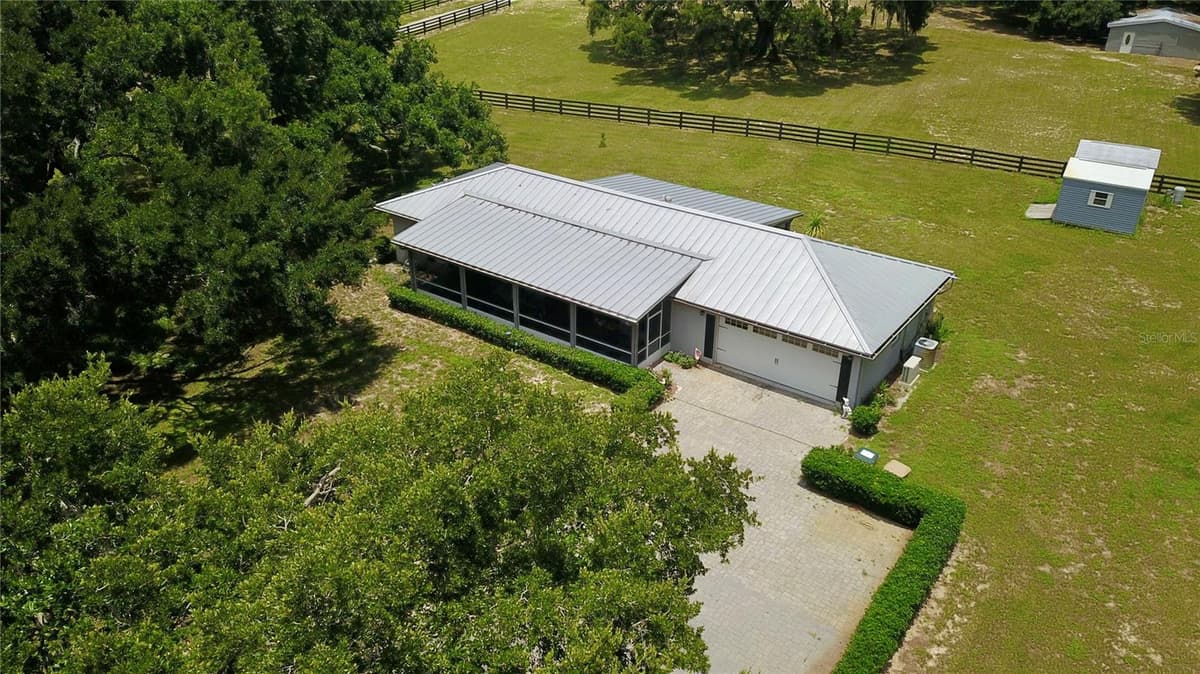 16945 PHIL C PETERS ROAD — photo 7 of 54