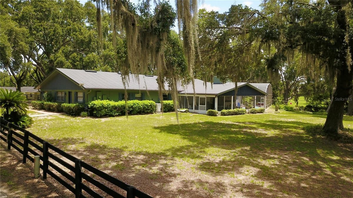16945 PHIL C PETERS ROAD — photo 13 of 54