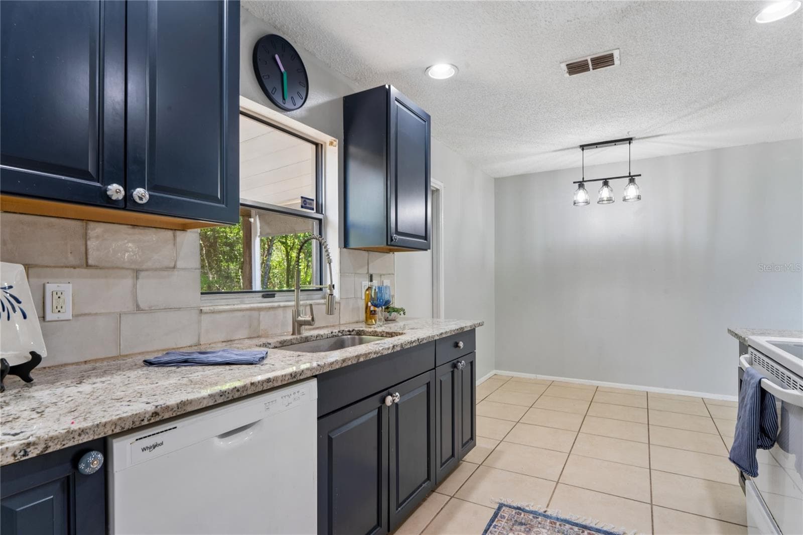 4362 AZORA ROAD — photo 8 of 48