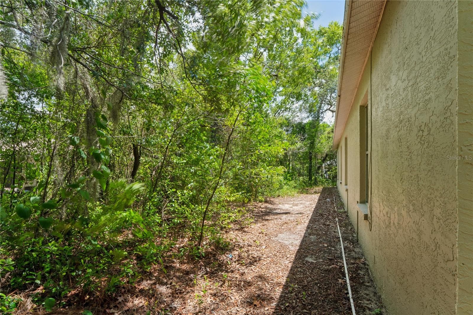 4362 AZORA ROAD — photo 37 of 48