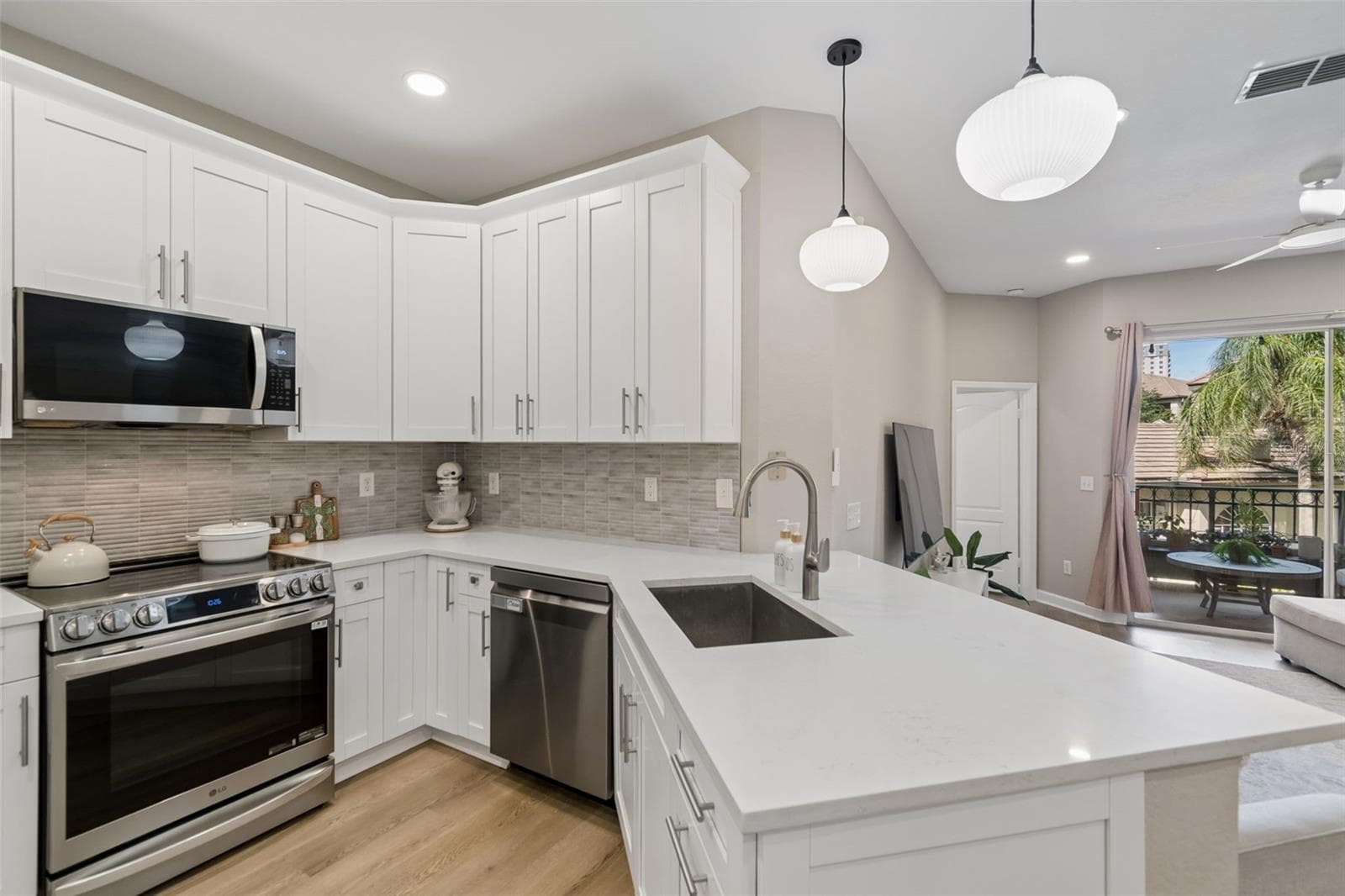 708 SEABOARD PLACE — photo 9 of 81