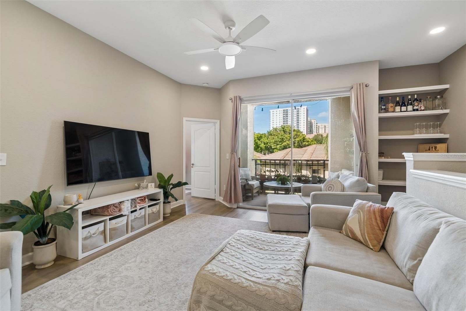 708 SEABOARD PLACE — photo 17 of 81
