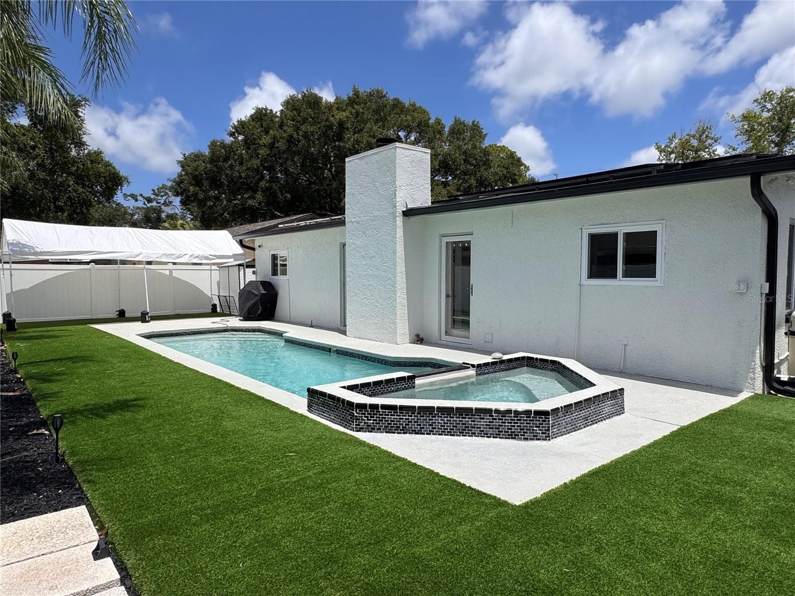 9554 86TH AVENUE — photo 8 of 14