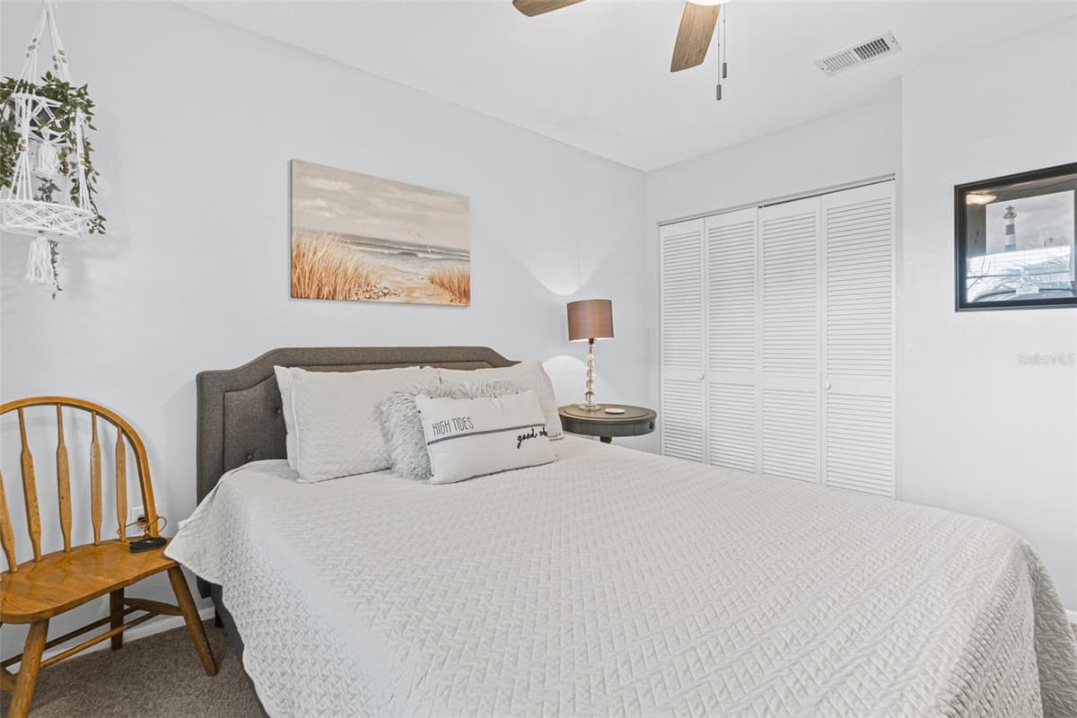 117 HARBOR DRIVE — photo 17 of 33