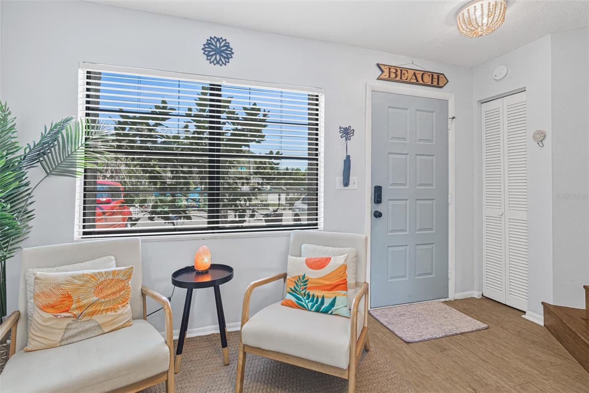 117 HARBOR DRIVE — photo 15 of 33