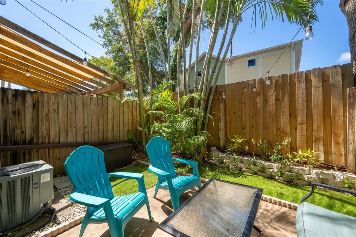 117 HARBOR DRIVE — photo 25 of 33