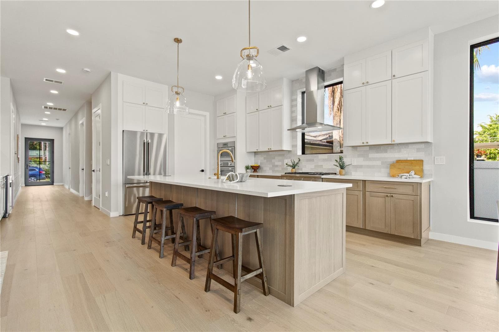 9 STEELE STREET — photo 10 of 88