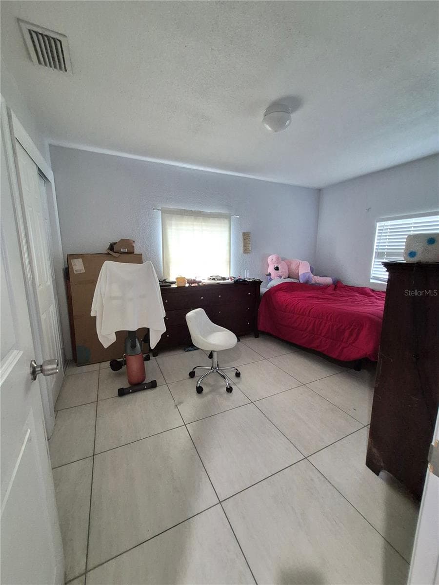 709 119TH AVENUE — photo 10 of 23