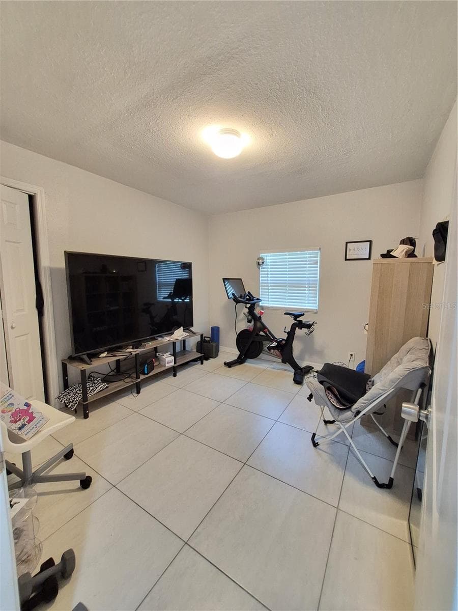 709 119TH AVENUE — photo 8 of 23