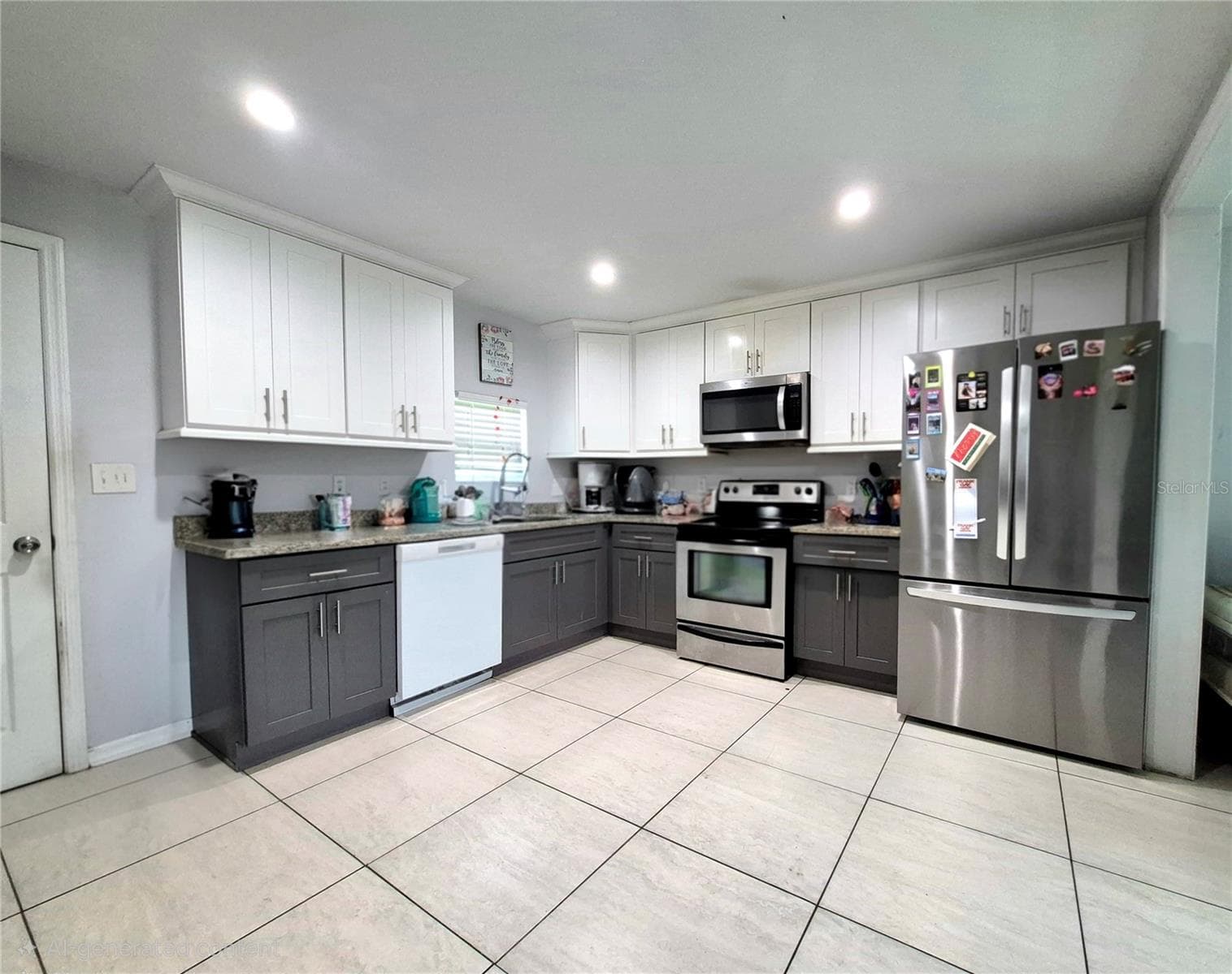 709 119TH AVENUE — photo 4 of 23