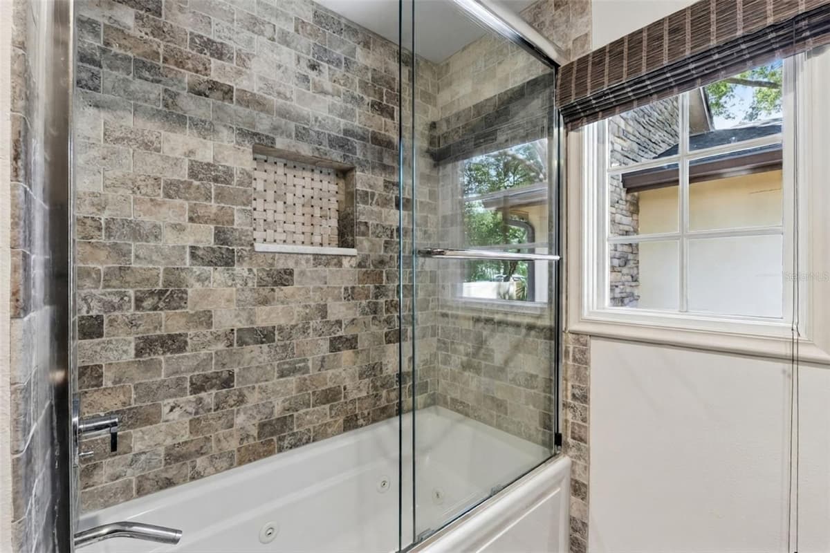 1629 HEMPEL AVENUE — photo 49 of 89