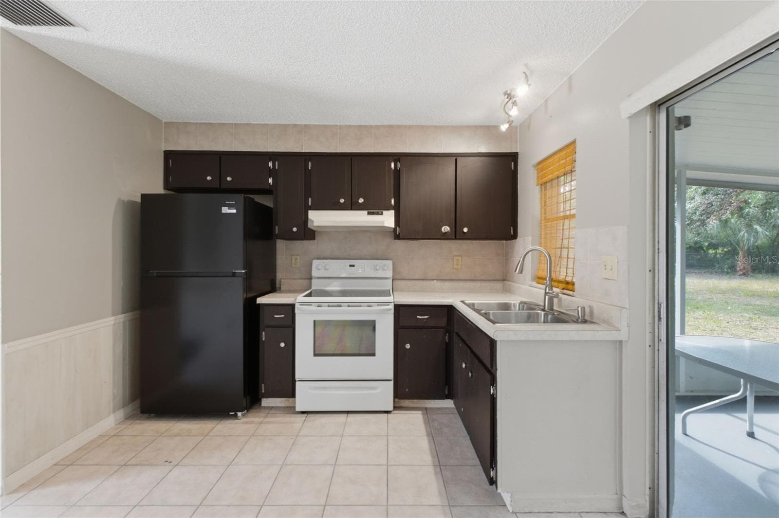 1499 LARKIN ROAD — photo 8 of 24