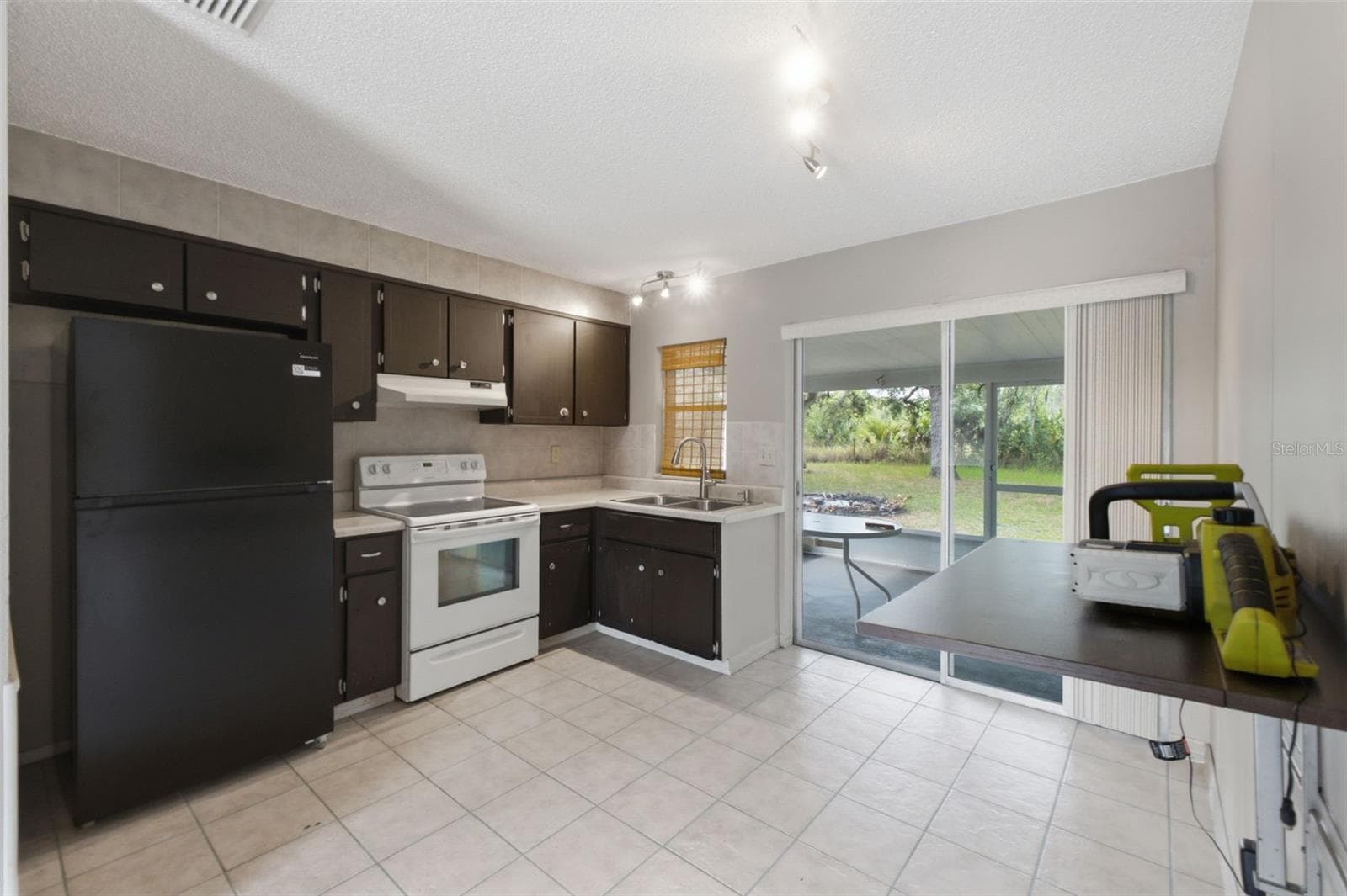 1499 LARKIN ROAD — photo 7 of 24