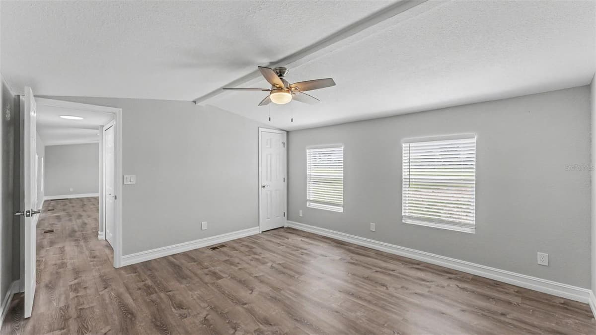 21 RIDGE ROAD — photo 10 of 34