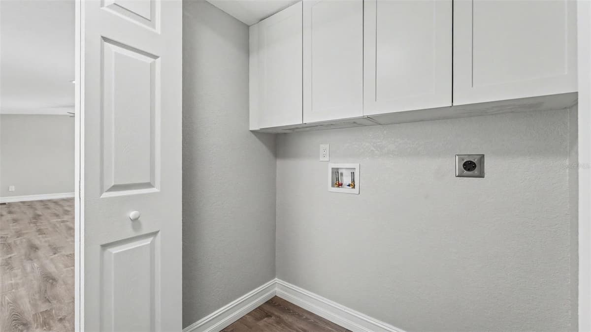 21 RIDGE ROAD — photo 12 of 34