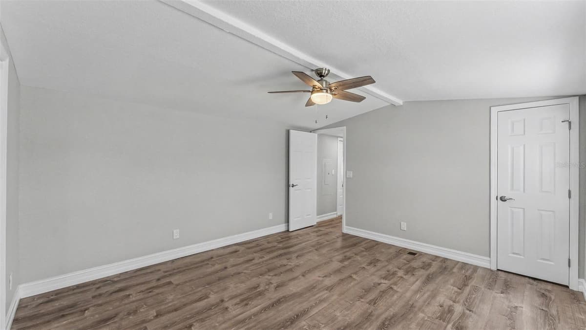 21 RIDGE ROAD — photo 9 of 34