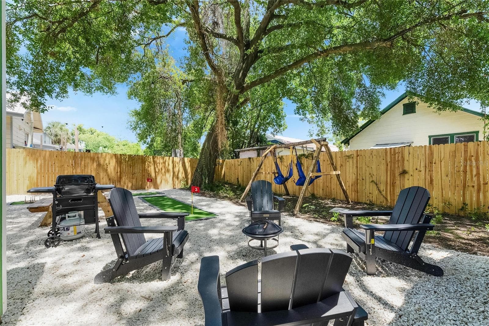 1009 COLUMBUS DRIVE — photo 26 of 36