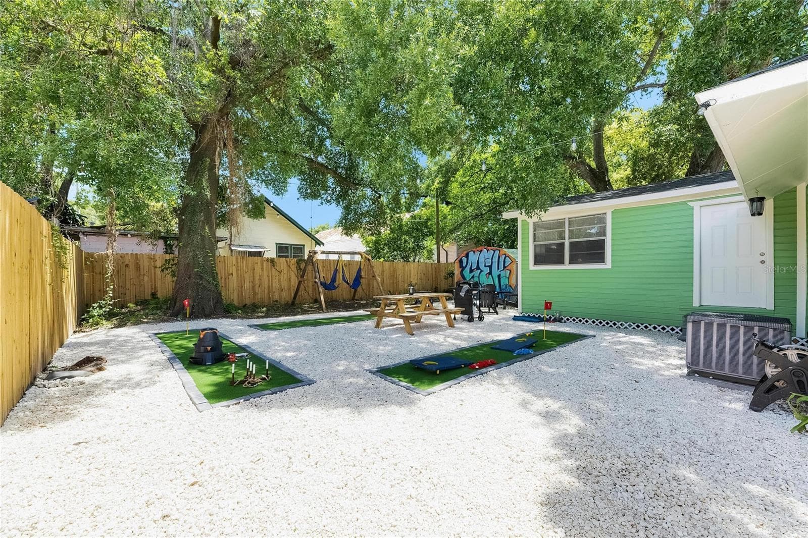 1009 COLUMBUS DRIVE — photo 23 of 36