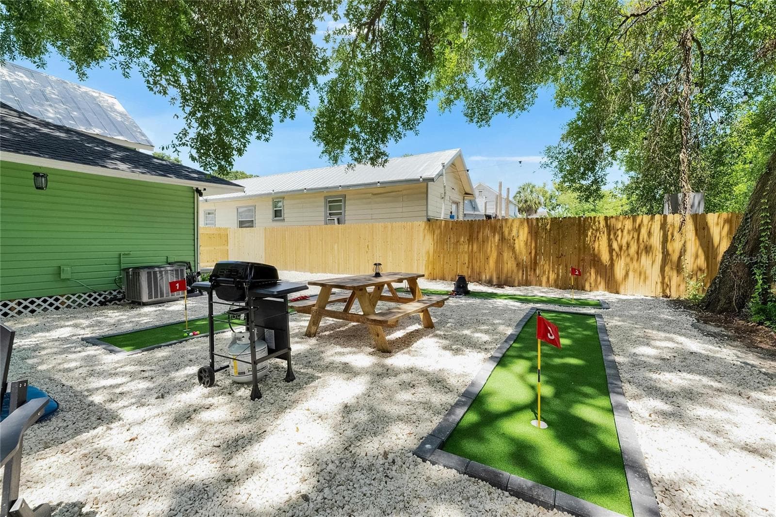 1009 COLUMBUS DRIVE — photo 27 of 36