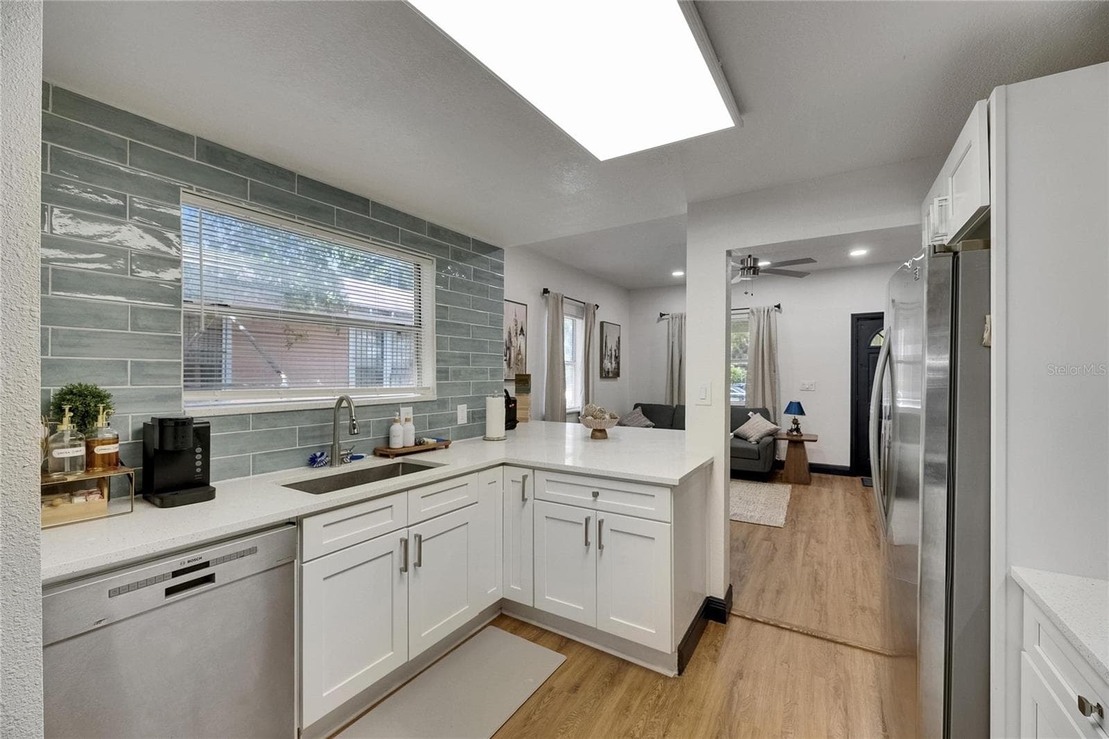 1009 COLUMBUS DRIVE — photo 8 of 36