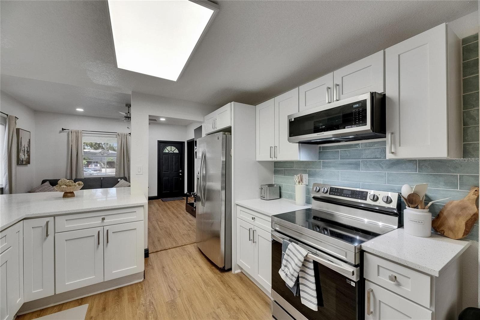 1009 COLUMBUS DRIVE — photo 10 of 36