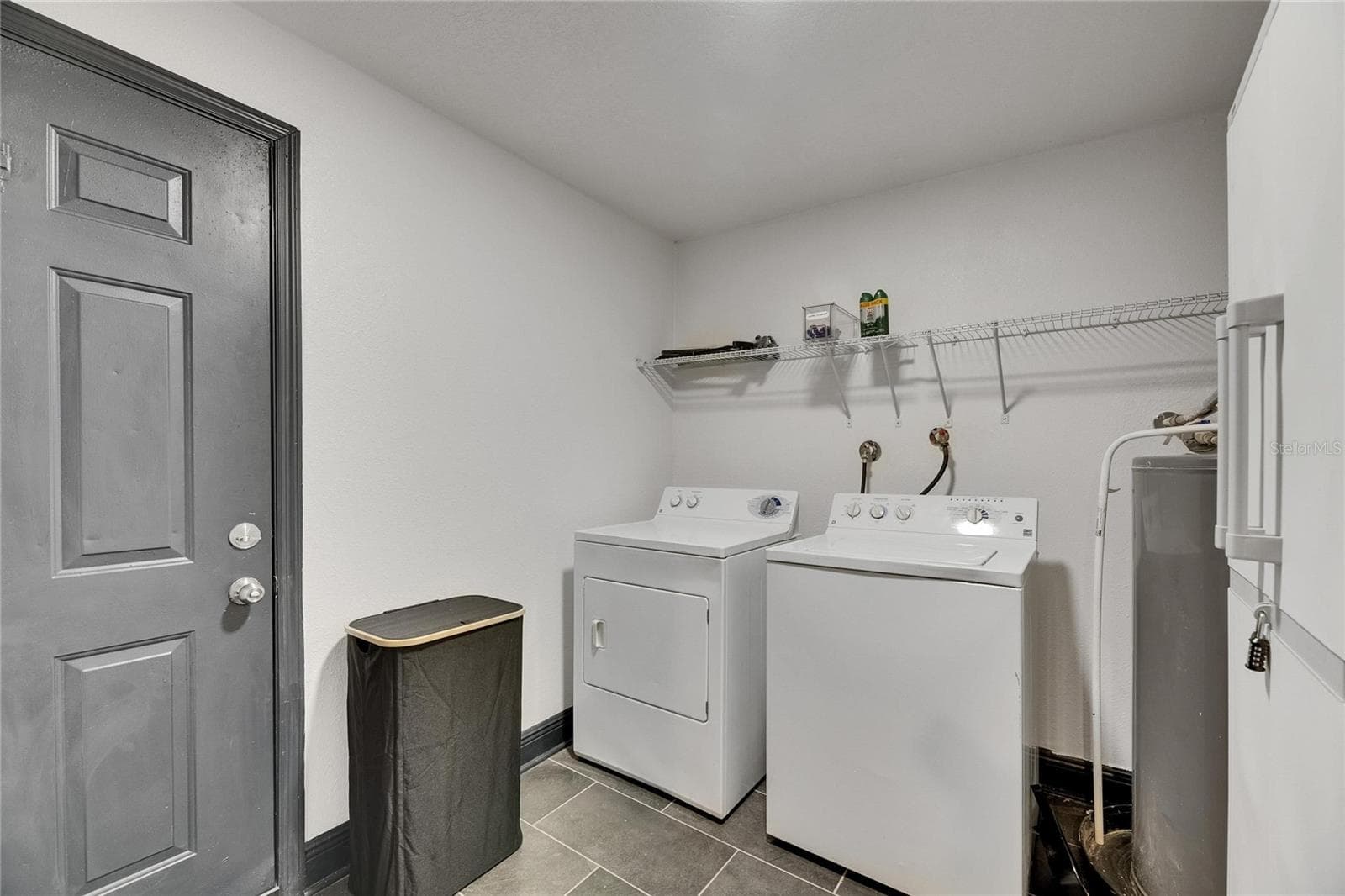 1009 COLUMBUS DRIVE — photo 15 of 36