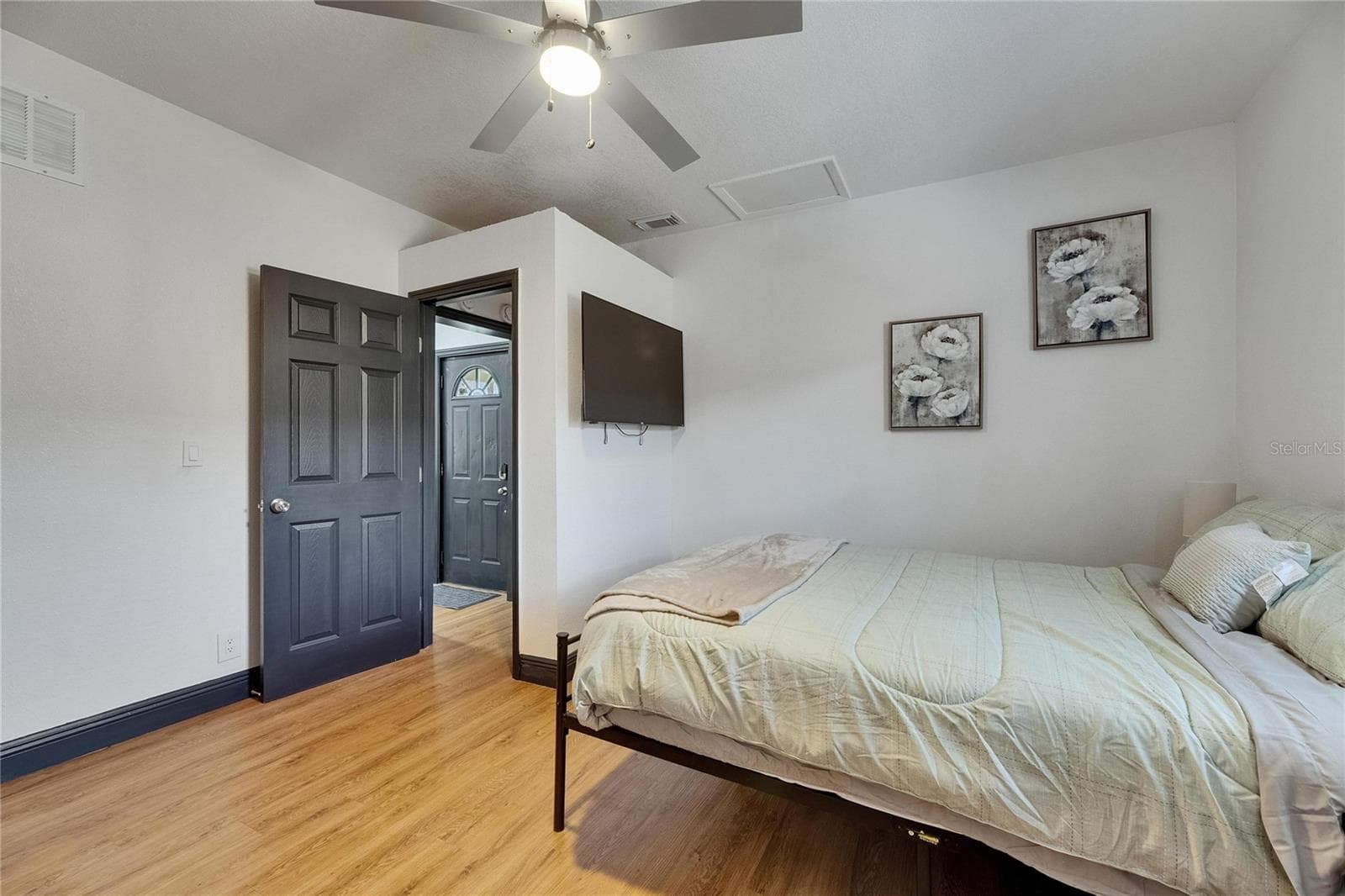 1009 COLUMBUS DRIVE — photo 14 of 36