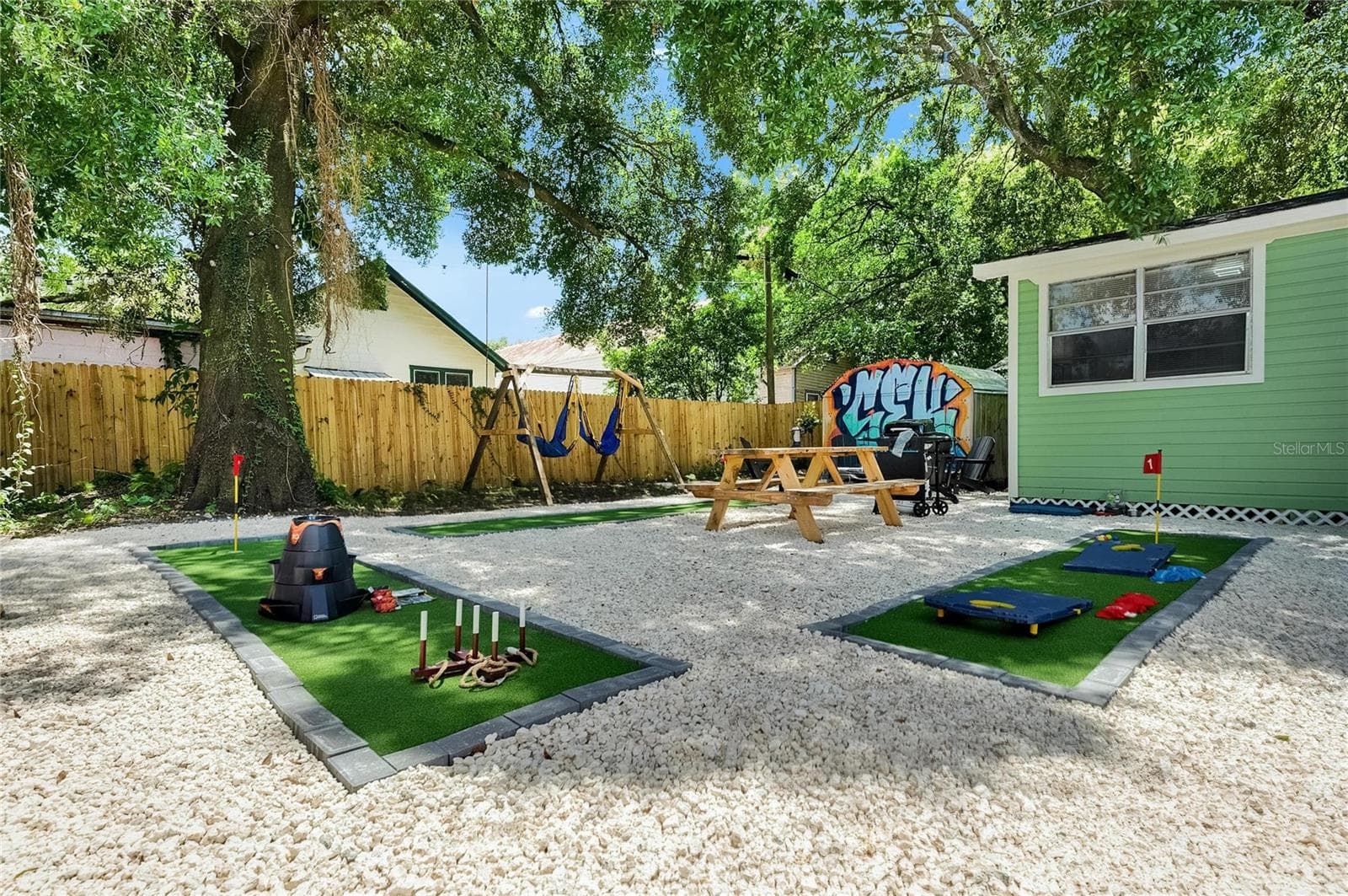 1009 COLUMBUS DRIVE — photo 31 of 36