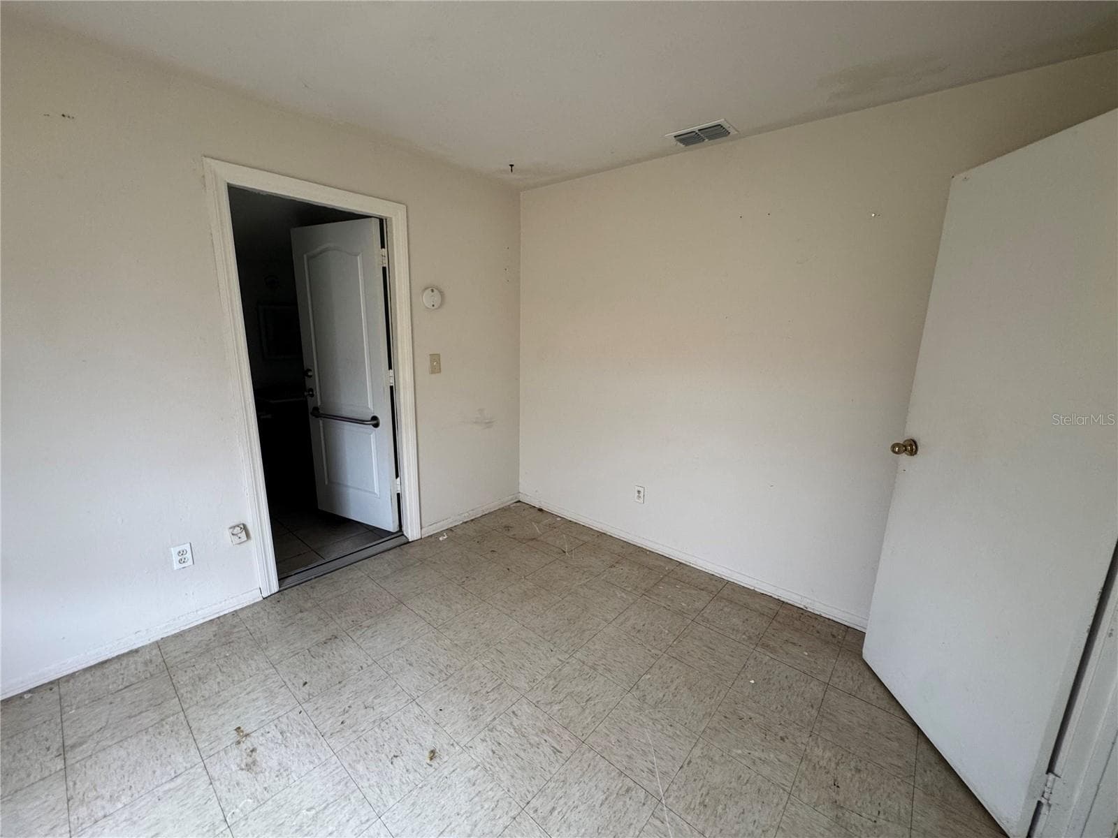 1501 OVERDALE STREET — photo 3 of 21