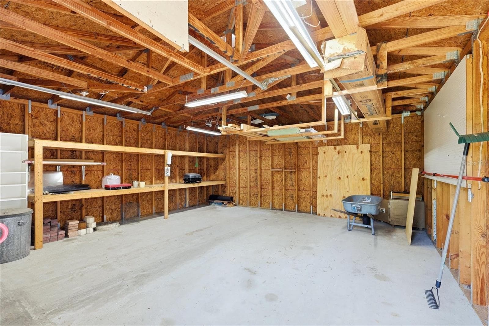 22481 MADELYN AVENUE — photo 43 of 48