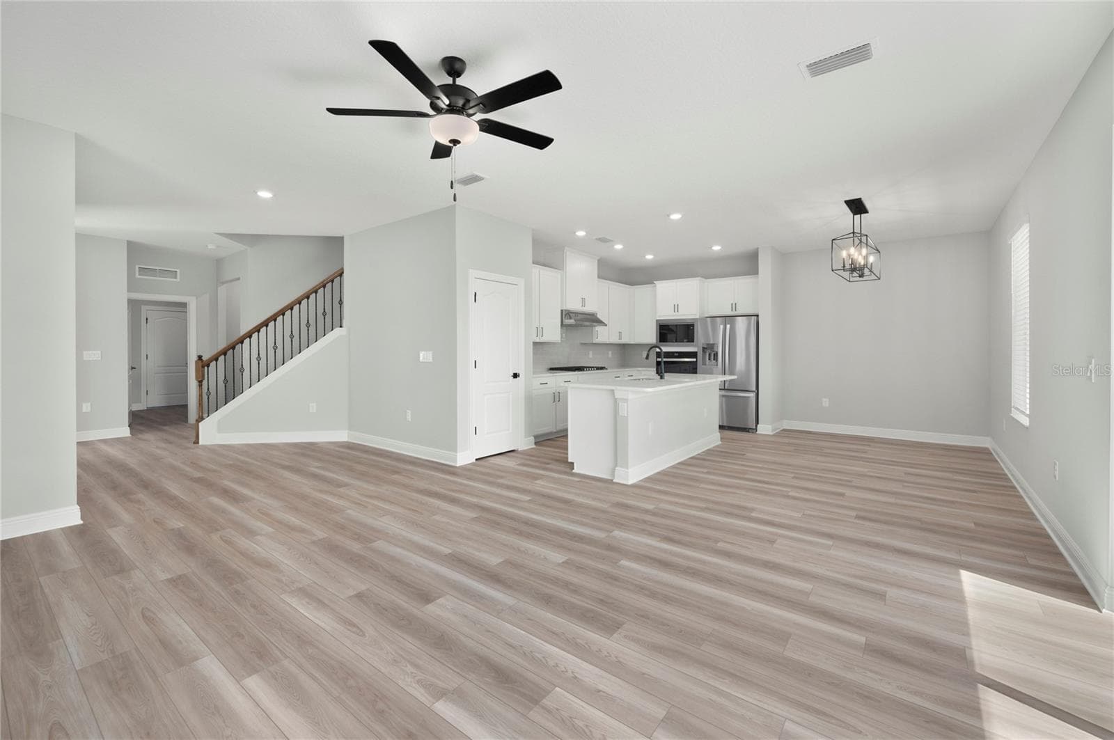 7813 MARLOW PLACE — photo 3 of 12