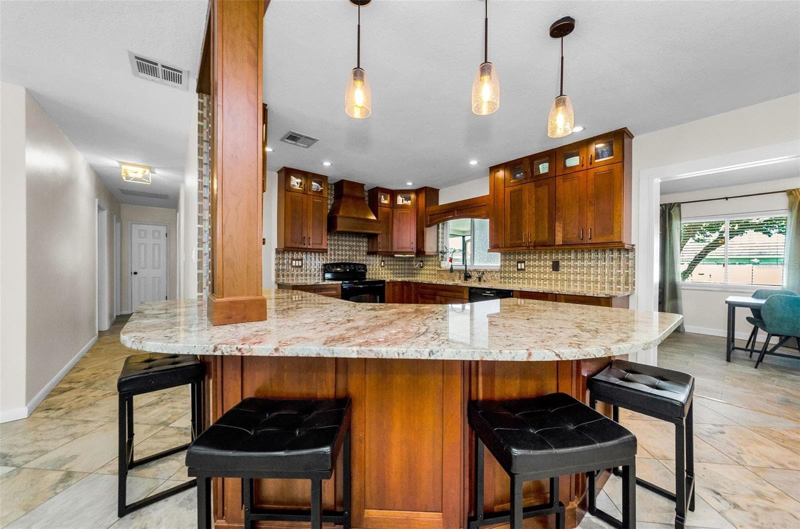 1838 LOMBARDY DRIVE — photo 14 of 43