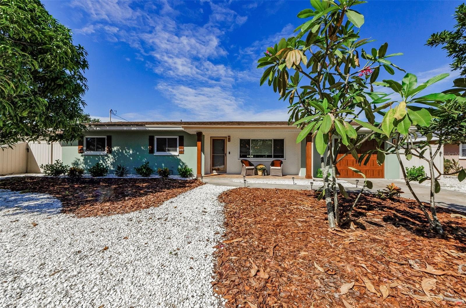 1838 LOMBARDY DRIVE — photo 3 of 43