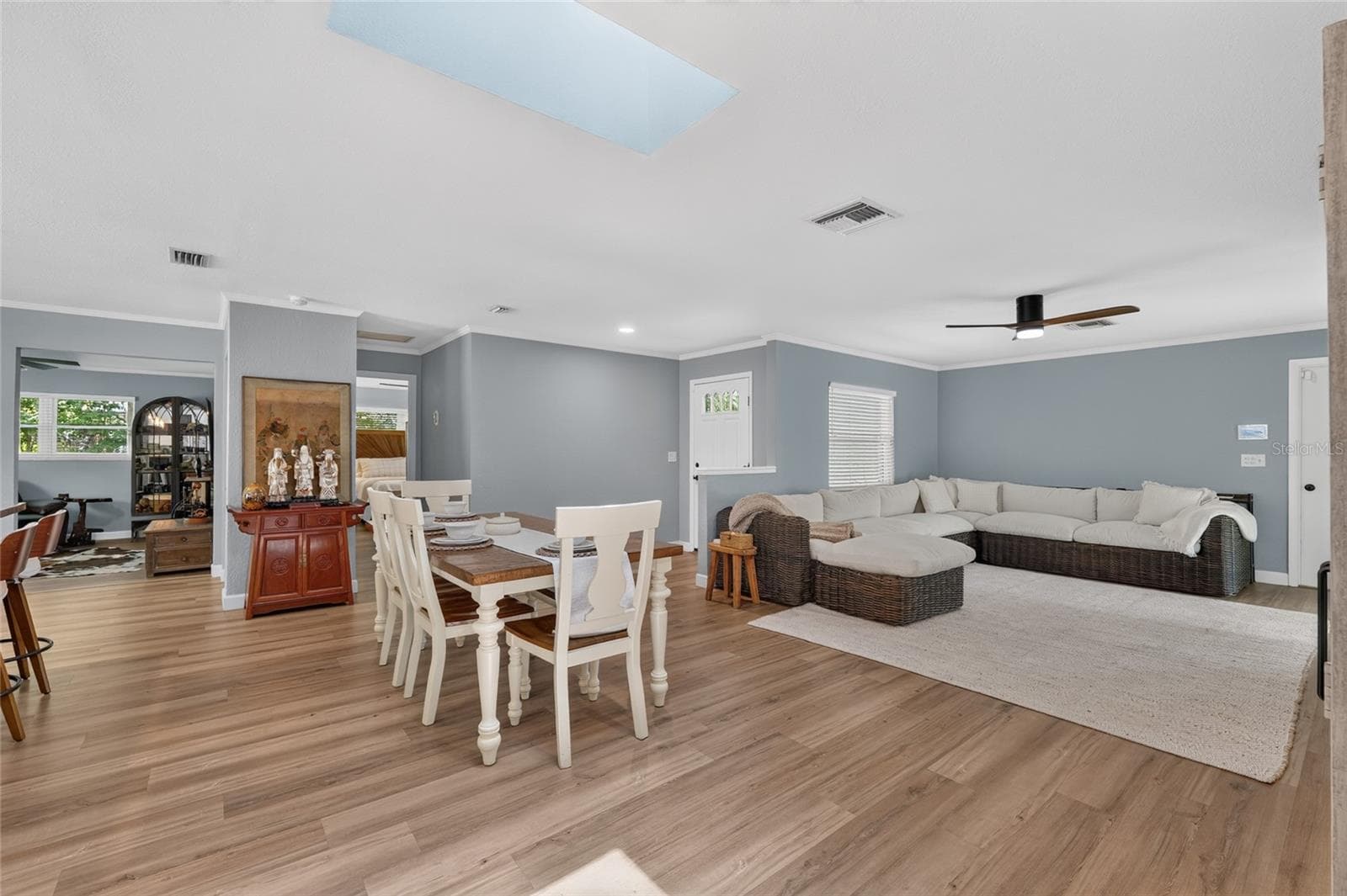1502 16TH AVENUE — photo 11 of 65
