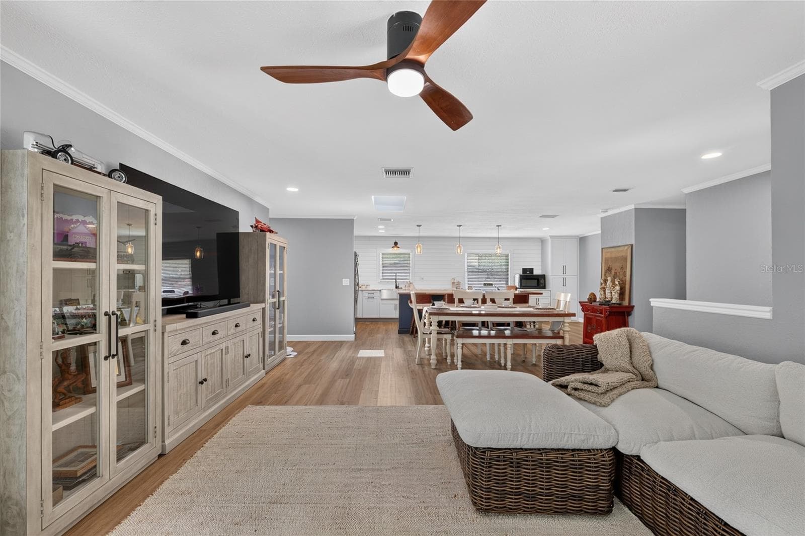 1502 16TH AVENUE — photo 15 of 65