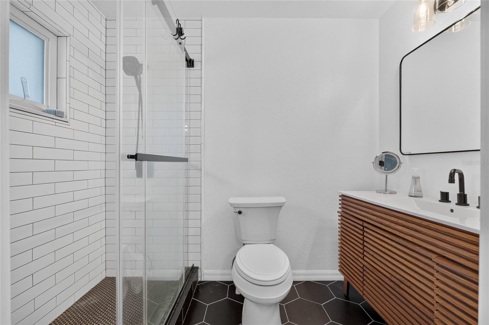 1502 16TH AVENUE — photo 35 of 65