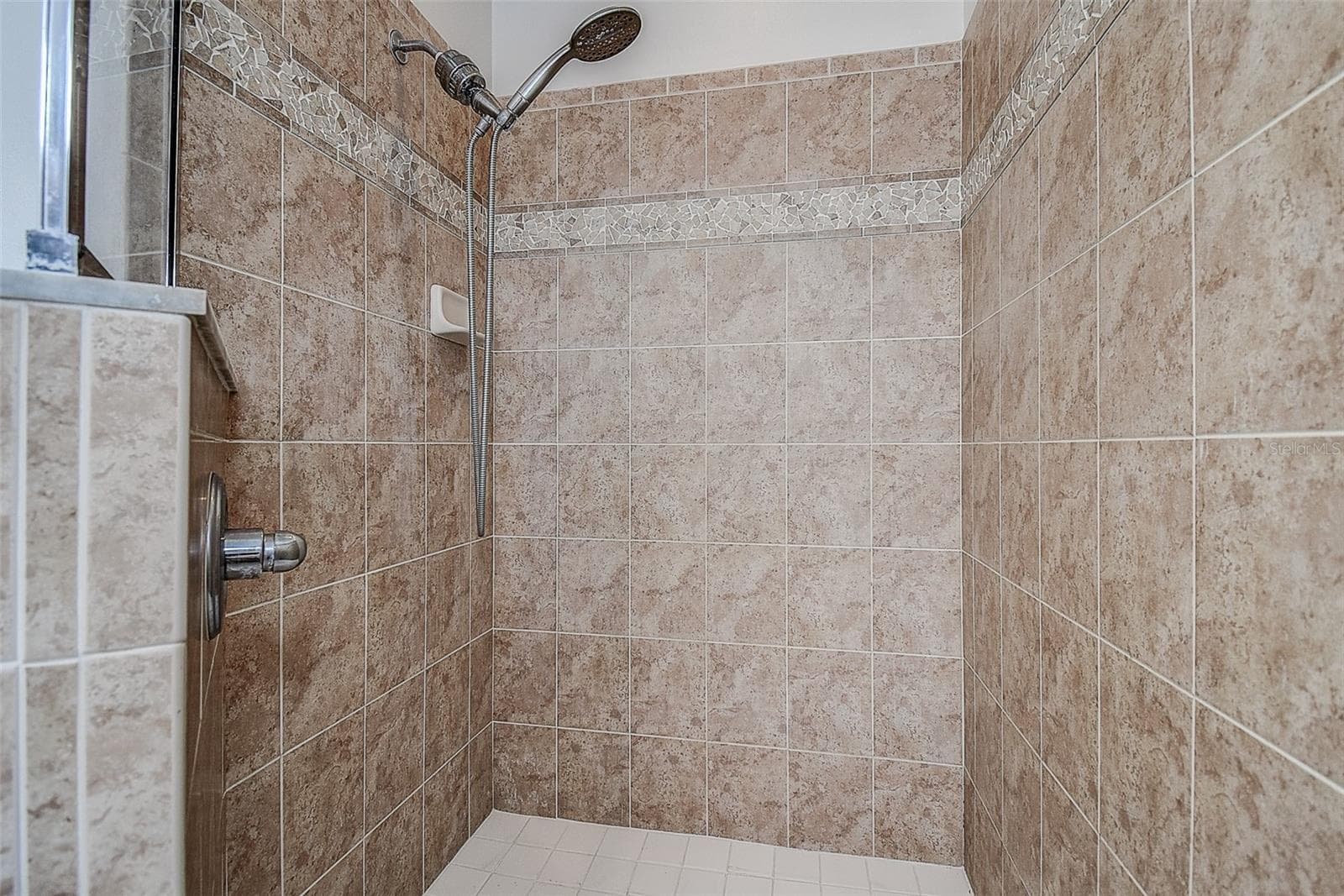 16730 FAIRBOLT WAY — photo 31 of 57