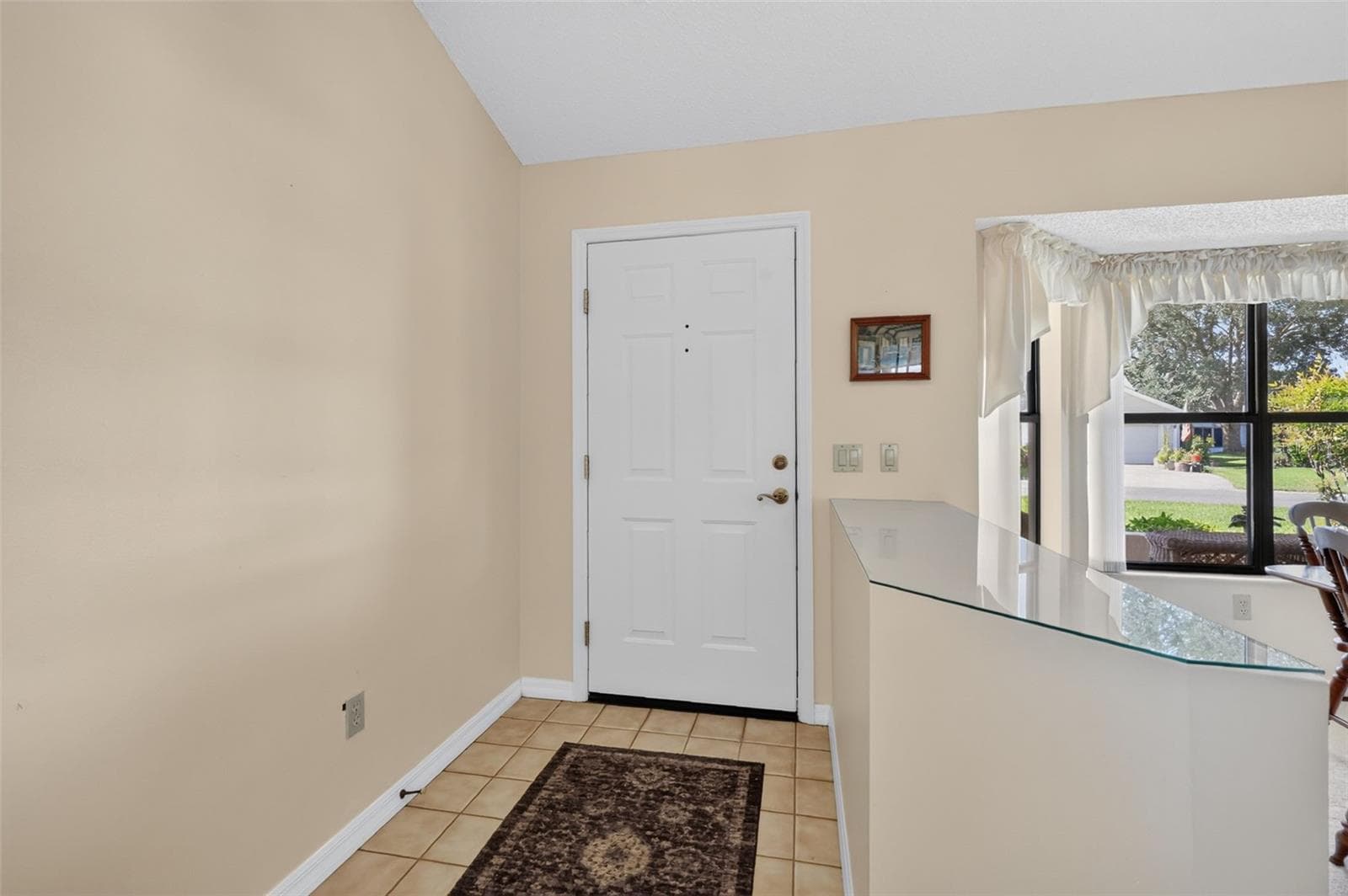 811 MIRANDA WAY — photo 8 of 51