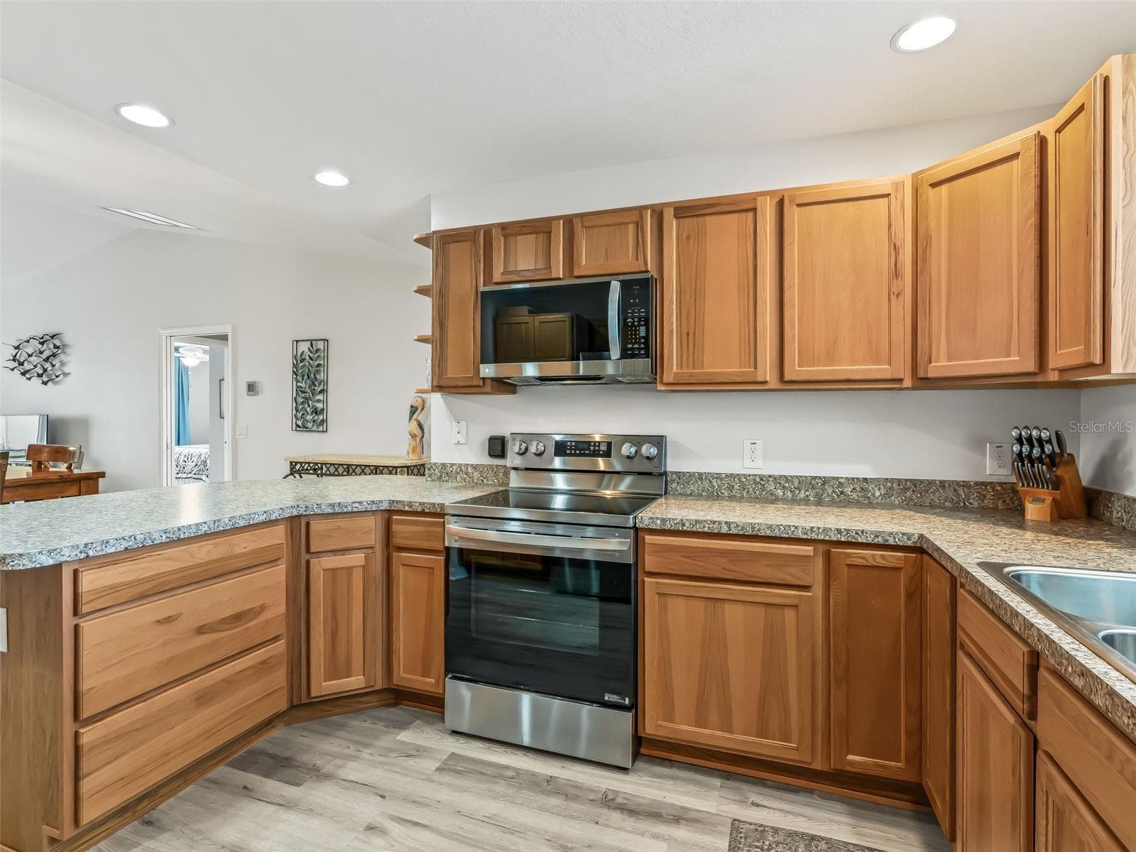 3487 GREENACRES TERRACE — photo 9 of 30