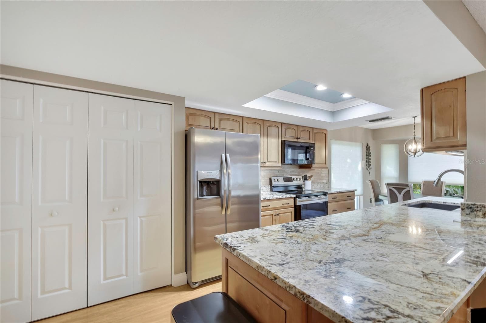 6577 PINE MEADOWS DRIVE — photo 14 of 34