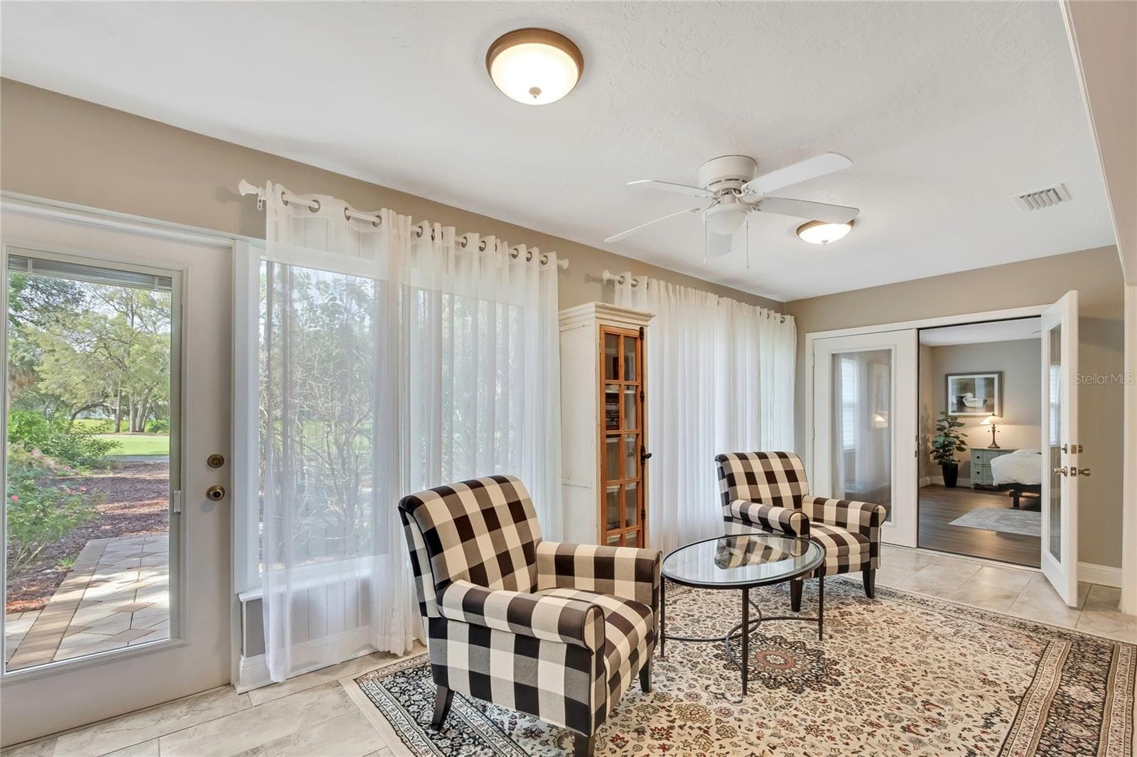 6577 PINE MEADOWS DRIVE — photo 7 of 34