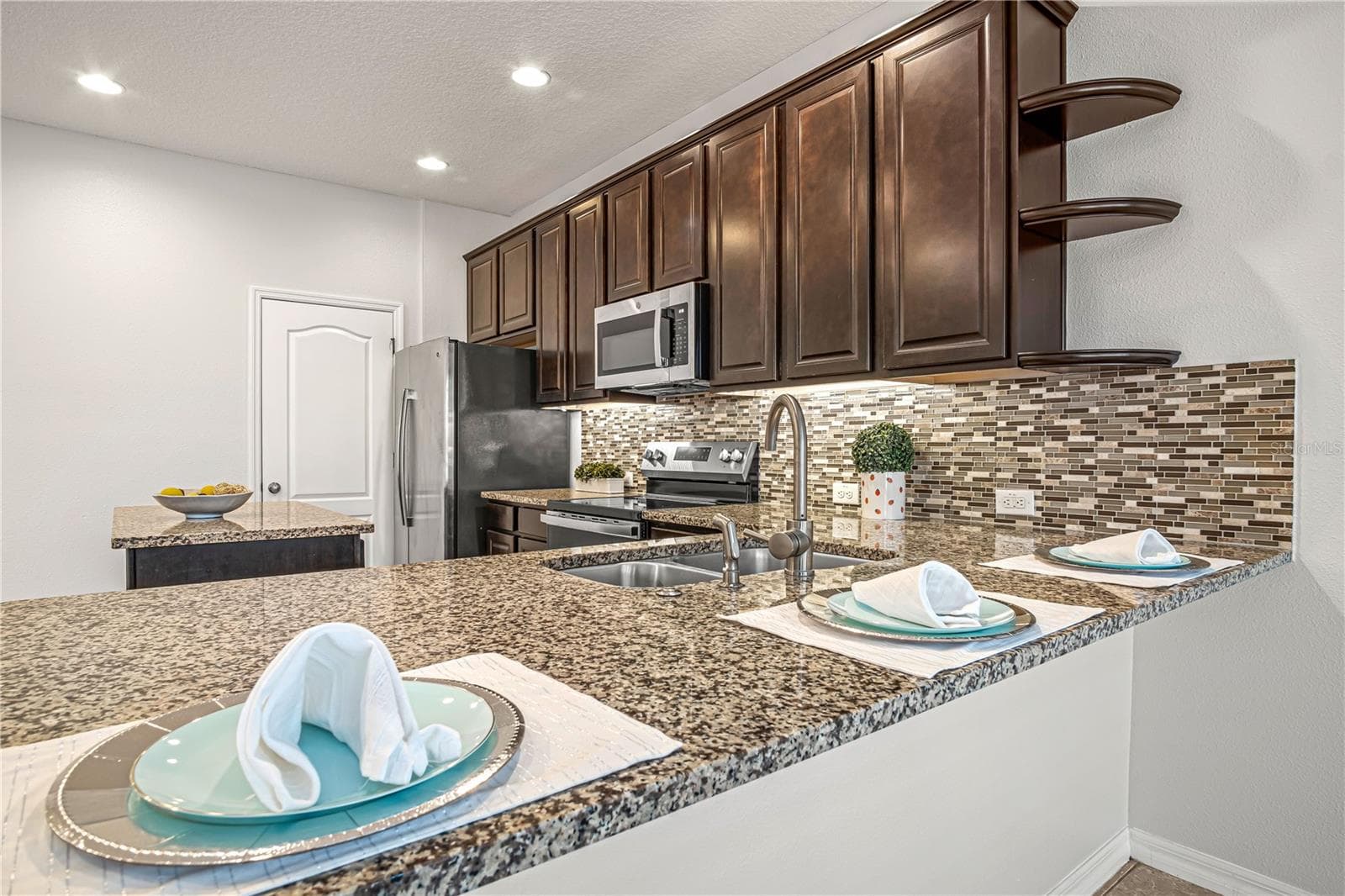 11472 CENTER LAKE DRIVE — photo 13 of 53