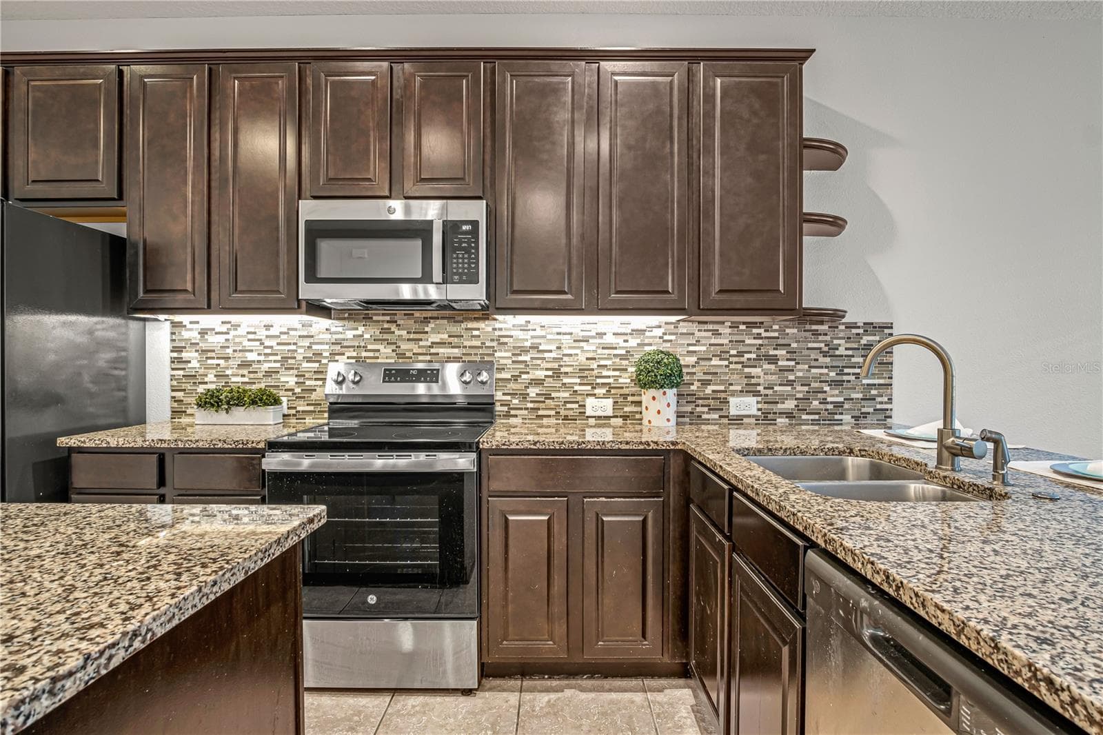 11472 CENTER LAKE DRIVE — photo 7 of 53