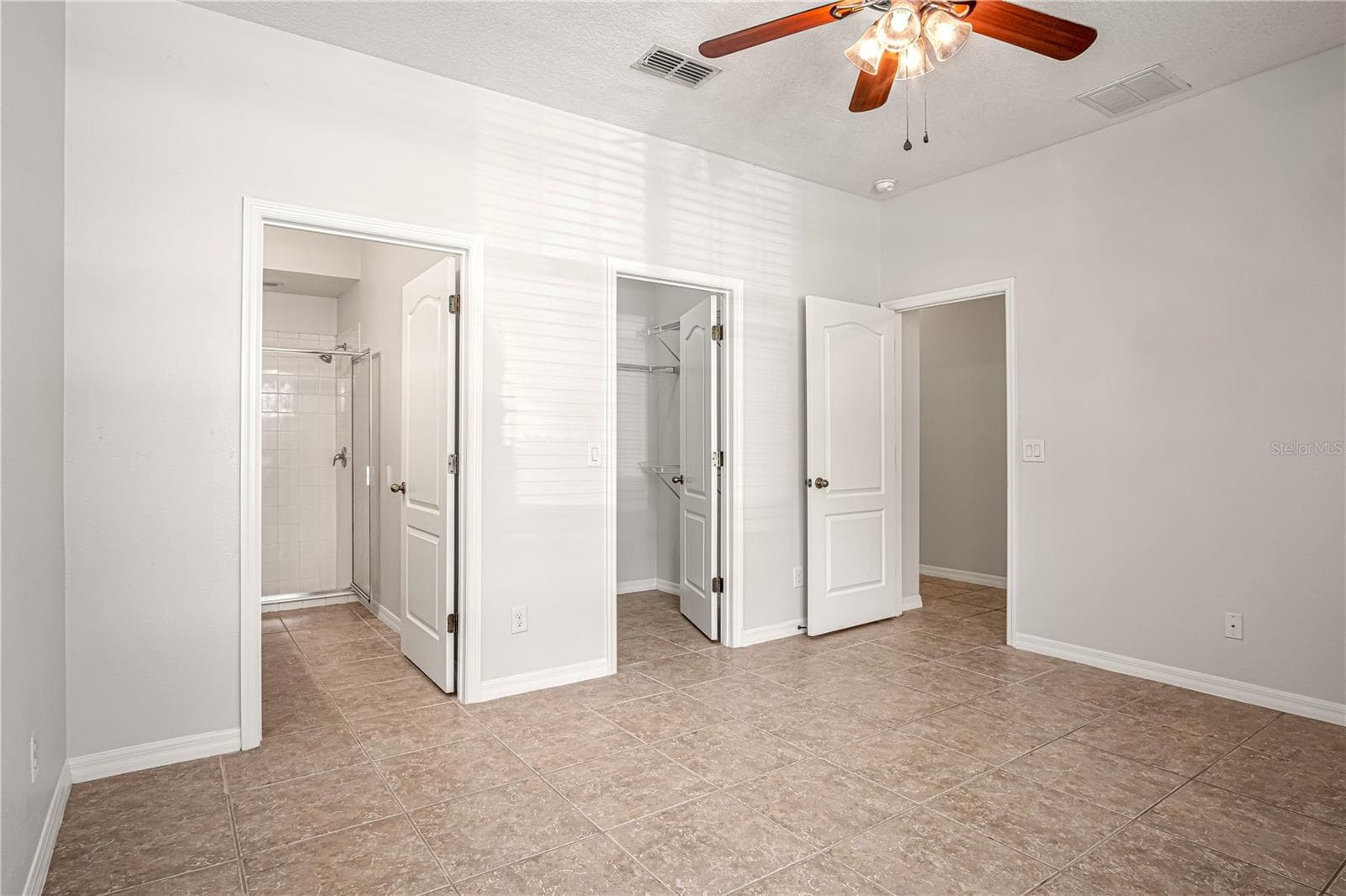11472 CENTER LAKE DRIVE — photo 18 of 53