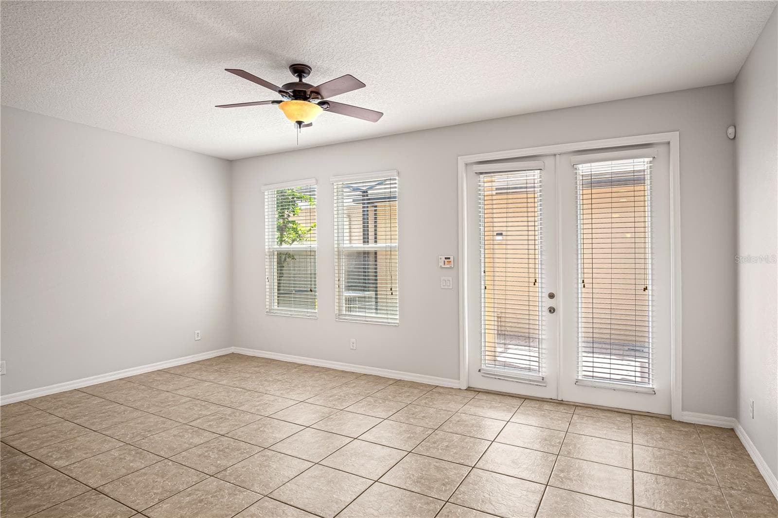 11472 CENTER LAKE DRIVE — photo 10 of 53