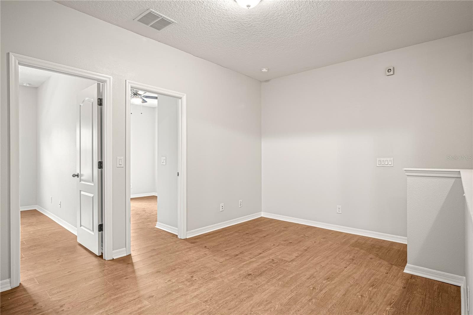 11472 CENTER LAKE DRIVE — photo 24 of 53