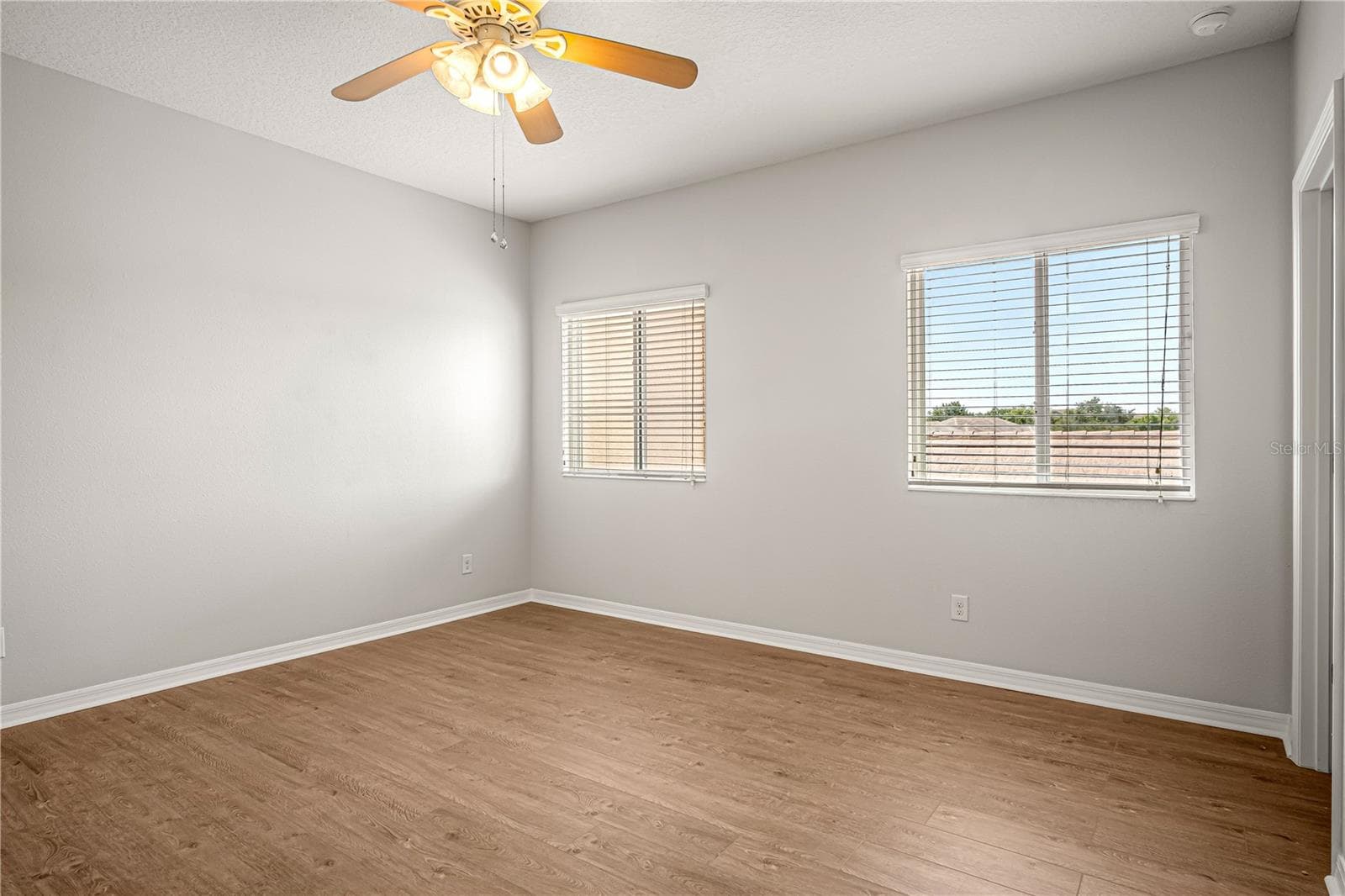 11472 CENTER LAKE DRIVE — photo 27 of 53