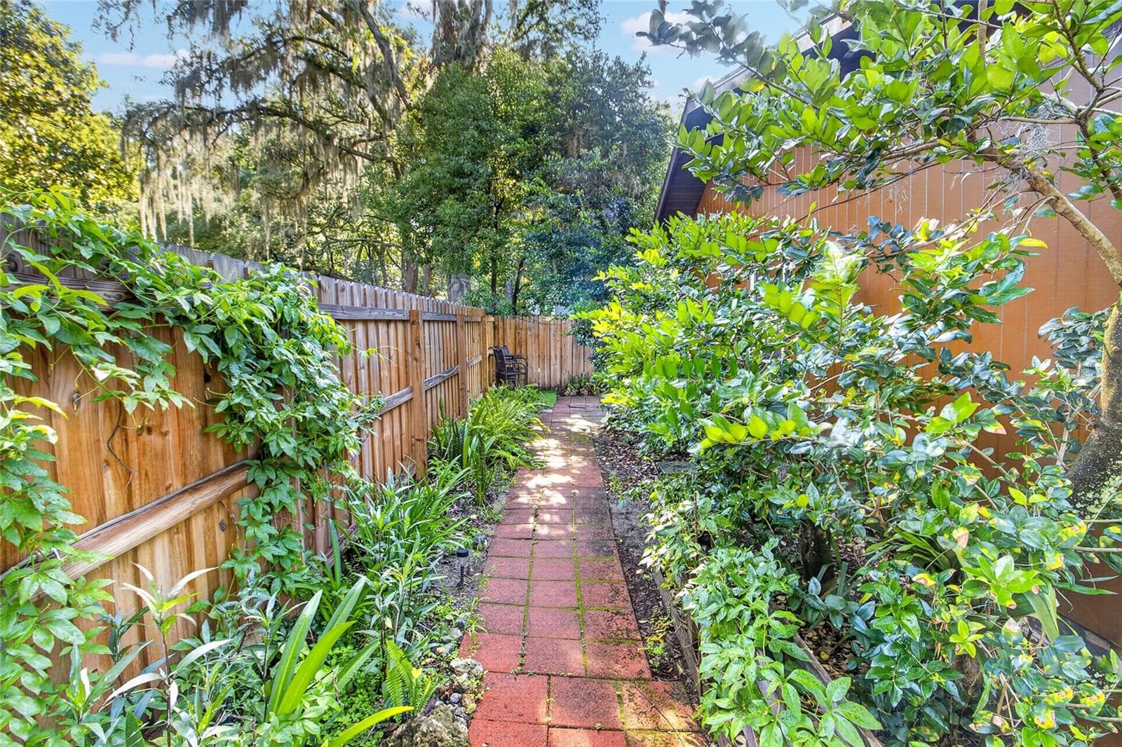 1803 29TH TERRACE — photo 32 of 41